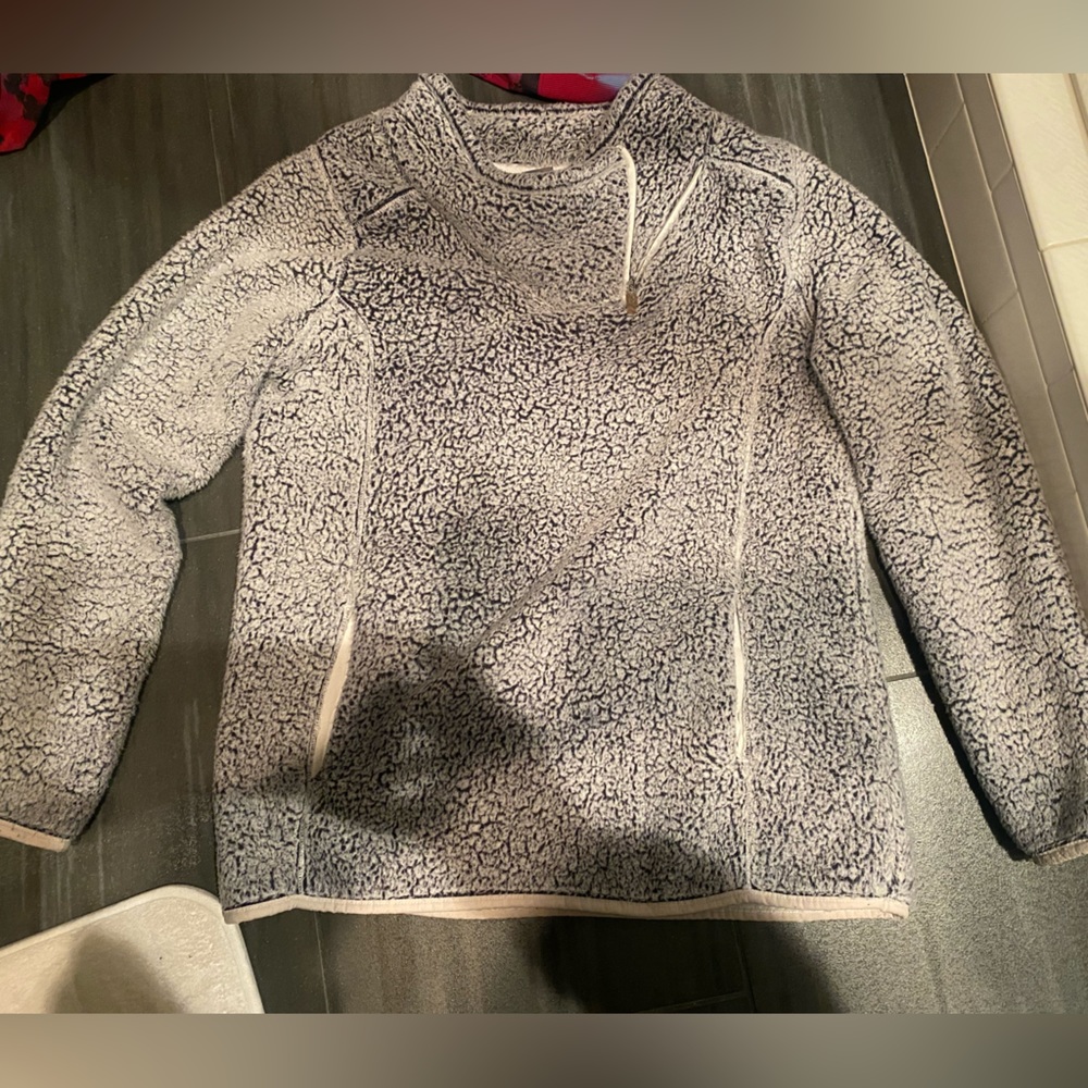 St. John’s bay quarter zip fluffy jacket